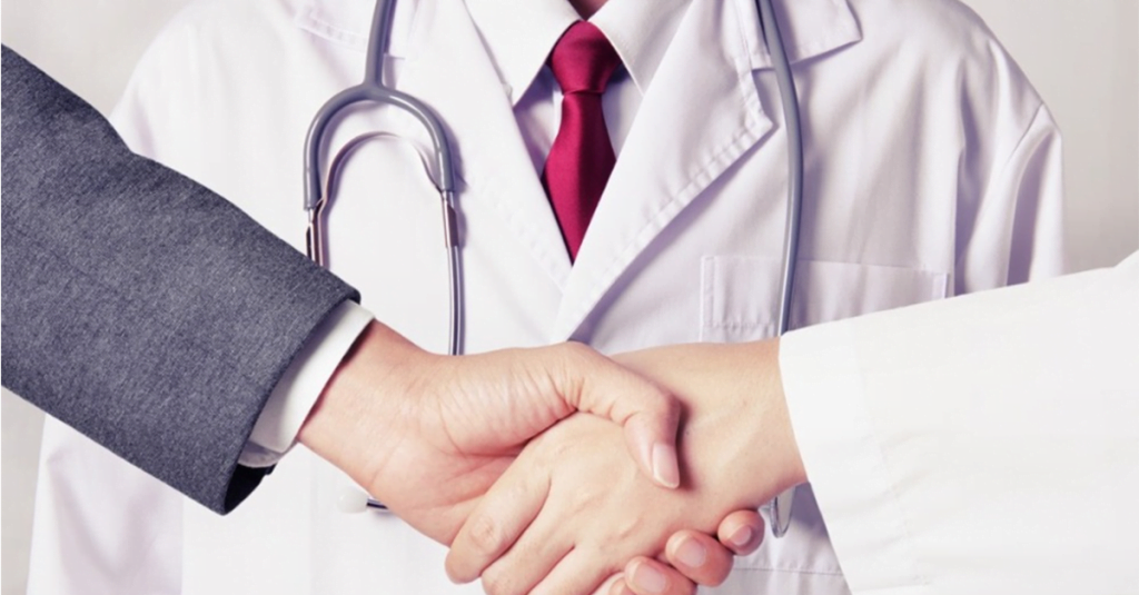 Você sabia que existe um aviso prévio de 60 dias para migrar de plano de saúde?